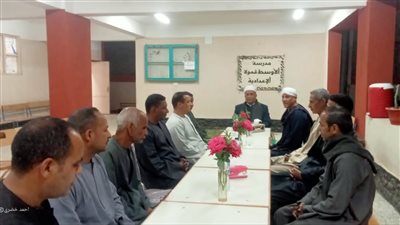 إفطار جماعي وأمسية دينية بمدرسة الأوسط قمولا الإعدادية بقنا 