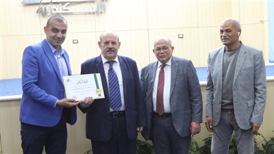 نقابة المهندسين بالإسكندرية تكرم اعضاء اللجان النقابية المختلفة 