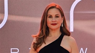 رايا ابي راشد تزيد فخامة إطلالتها بالألماس