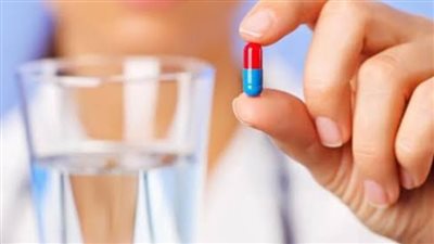 ضرورة تناول شرب الماء مع الأدوية 