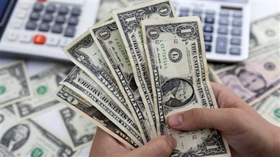 أسعار صرف الدولار الأمريكي مقابل الجنيه بمستهل تعاملات اليوم