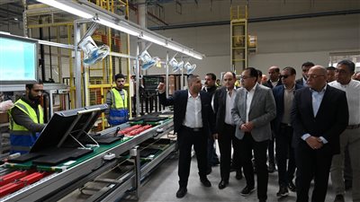 تفاصيل جولة رئيس الوزراء بعدد من المصانع في مدينة العاشر من رمضان 