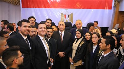 نقيب المحامين يترأس جلسة حلف اليمين ويقدم التهنئة لأعضاء مجلس النقابة الجدد