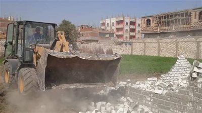 إزالة فورية لحالتى تعدى بناء مخالف بقرية الشعانية بنجع حمادي