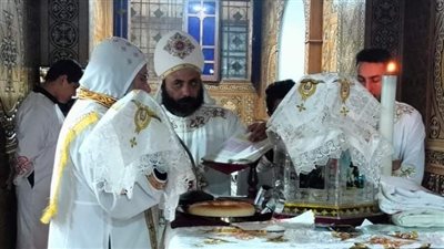 الأنبا صليب يترأس 