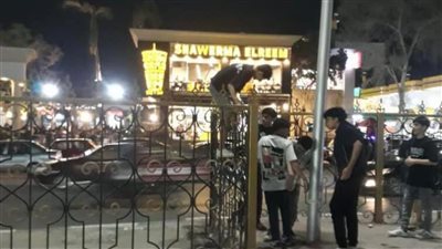 رحمي أغلق فتحة المشاة أمام دار مناسبات طنطا .. ويرفض فتحة بديلة رغم معاناة المواطنين