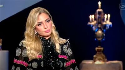 ريم البارودي تروي قصة محاولة انتحارها وتعلق على كره محمد سامي لها (فيديو)