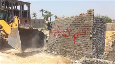 إزالة التعديات على الأراضي الزراعية بسنورس في الفيوم 