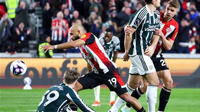 مانشستر يونايتد يتعادل مع برينتفورد في مباراة الوقت الضائع