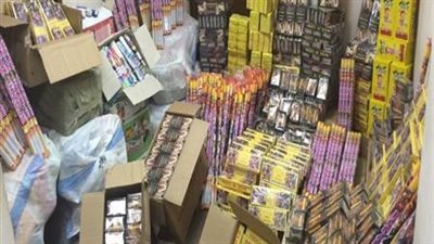 ضبط عاطل بحوزته 17.7 ألف قطعة ألعاب نارية في الإسكندرية