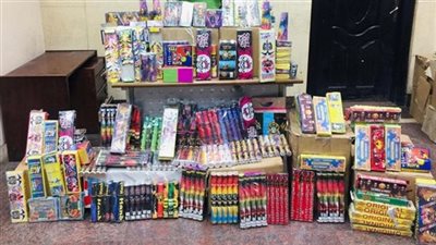 سقوط تاجري ألعاب نارية بأسوان بحوزتهما 13 ألف قطعة 