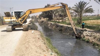 استمرار حملات إزالة التعديات وتطهير الترع والمجاري المائية بالفيوم 