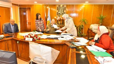 محافظ أسيوط يعلن استكمال مشروعات الصرف الصحي لمنطقتي