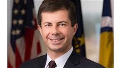 وزير النقل الأمريكي: سنوفر التمويل الفيدرالي لرفع حطام وإعادة بناء جسر بالتيمور