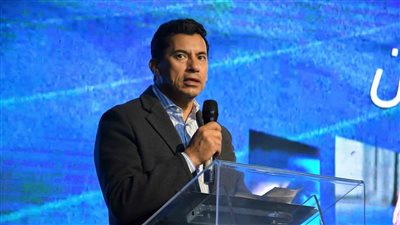 وزير الشباب والرياضة يتفقد نادي النادي بشيراتون ويشهد ختام دورة السلاب الرمضانية