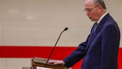 رئيس الوزراء الفلسطيني الجديد محمد مصطفى يتسلم مهامه رسميًا