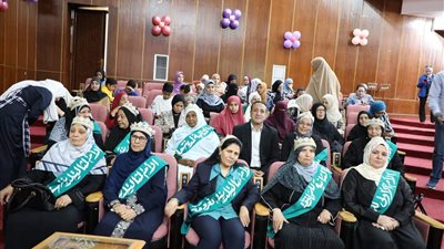 تكريم الأمهات المثاليات بالبحر الأحمر 