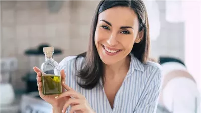 هل زيت الزيتون أحد أسباب السمنة؟.. طبيبة تحسم الجدل