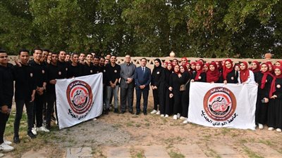 رئيس جامعة الوادي الجديد يشارك طلاب من اجل مصر الإفطار الجماعي