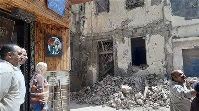 إنقاذ العشرات من قاطني عقار حي الجمرك بالإسكندرية 