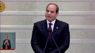 أستاذ علاقات دولية يكشف سبب حصول الرئيس السيسي على جائزة بطل السلام