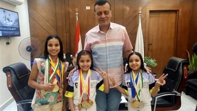 وكيل تعليم قنا يكرم الفائزين فى بطولات التايكوندو 