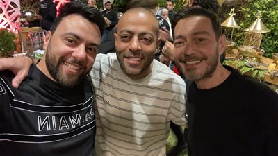 بحضور تامر عاشور وأحمد زاهر.. مدين يجمع أبرز نجوم الوسط الغنائي على الإفطار