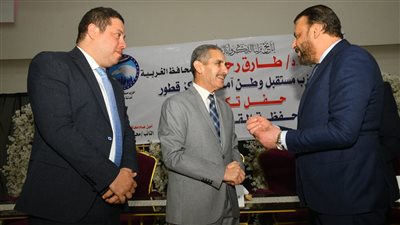 محافظ الغربية يكرم 84 فائزا ويسلم رحلتي عمره بمسابقة لحفظ القرآن الكريم بقطور 