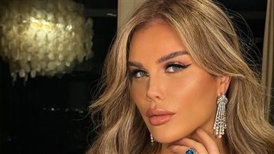 نيكول سابا تطل بالطاووس