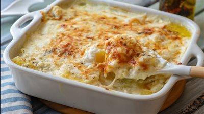 جددي سفرتك وحضري البطاطس بالبشاميل واللحمة المفرومة مع الجبنة