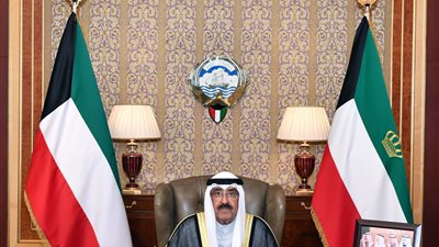 أمير الكويت يدعو للمشاركة الواسعة في الانتخابات وتعطيل العمل بالجهات الحكومية الخميس