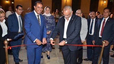 اليوم العالمى للتراث .. التنسيق الحضاري يفتتح معرض مآذن وقباب من القاهرة 