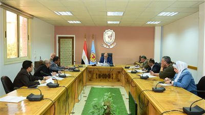 إصدار مجلة دورية ربع سنوية للأنشطة الطلابية والبحثية بجامعة سوهاج