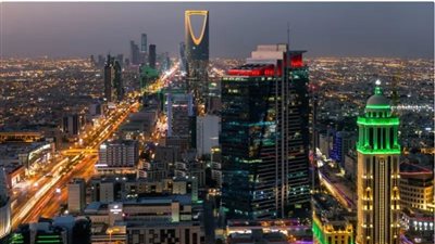مؤسسة دولية تتوقع تعافي الاقتصاد السعودي في 2024 بفضل القطاع غير النفطي