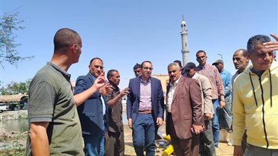 نائب محافظ الإسماعيلية يتابع رفع آثار حادث انهيار جسر عزبة الكوبانية