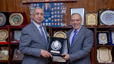رئيس جامعة طنطا يستقبل رئيس الأكاديمية العربية للعلوم والتكنولوجيا والنقل البحري