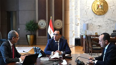 رئيس الوزراء يتابع مع وزير الاتصالات مستجدات التوسع في شبكة الألياف الضوئية