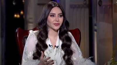 لجين عمران: تزوجت في سن الـ 16 وأولادي أصحابي (فيديو)