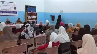 ندوة تثقيفية عن تحقيق المساواة بين الجنسين لعضوات نادي الفتاه والمرأة بالعاشر من رمضان