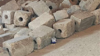 المحلاوية سقطوا في - بلك- الرصف..  والطنطاوية يشكون من البلدورات أمام المنازل والمحلات