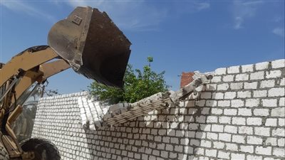 حملات لإزالة التعديات على أراضي أملاك الدولة بالمنيا