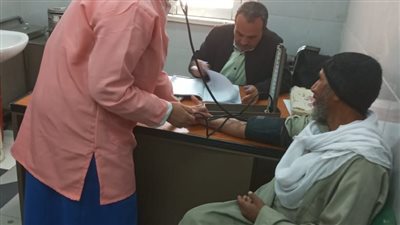  رئيس مطاي ..يتابع سير العمل بالوحدات الصحية 