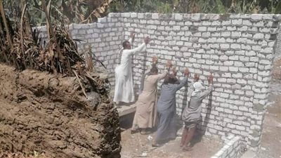 إزالة فورية لـ 3 حالات تعدي بقرية الحلفاية بنجع حمادي 