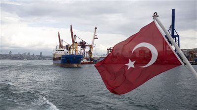 ازدهار تجارة تركيا مع روسيا يتعثر تحت وطأة العقوبات