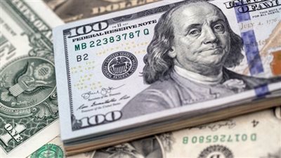 سعر الدولار اليوم الجمعة بمنتصف التعاملات 