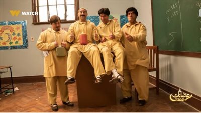 مسلسل الكبير أوي 8| الكبير يعود فلاش باك بالزمن لمساعدة حزلقوم بالمسابقة