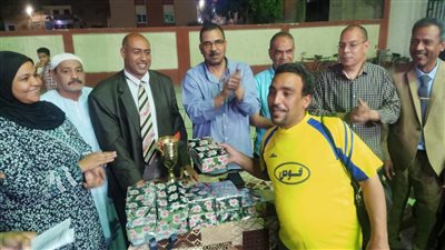 مدير تعليم قوص يشهد ختام الماراثون الرياضى بمباراة كرة الطائرة لذوى الهمم