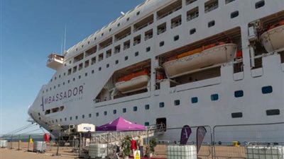 سفينة سياحية تصطدم باخرى في جنوب إفريقيا