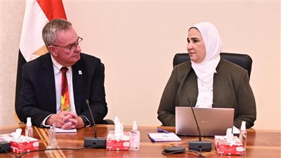 وزيرة التضامن تستقبل رئيس أندية الروتاري الدولي لبحث تنفيذ المشروعات الخدمية والتنموية