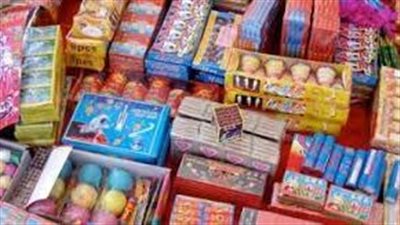 القبض على عاطل بحوزته 2006 قطعة ألعاب نارية بالأقصر